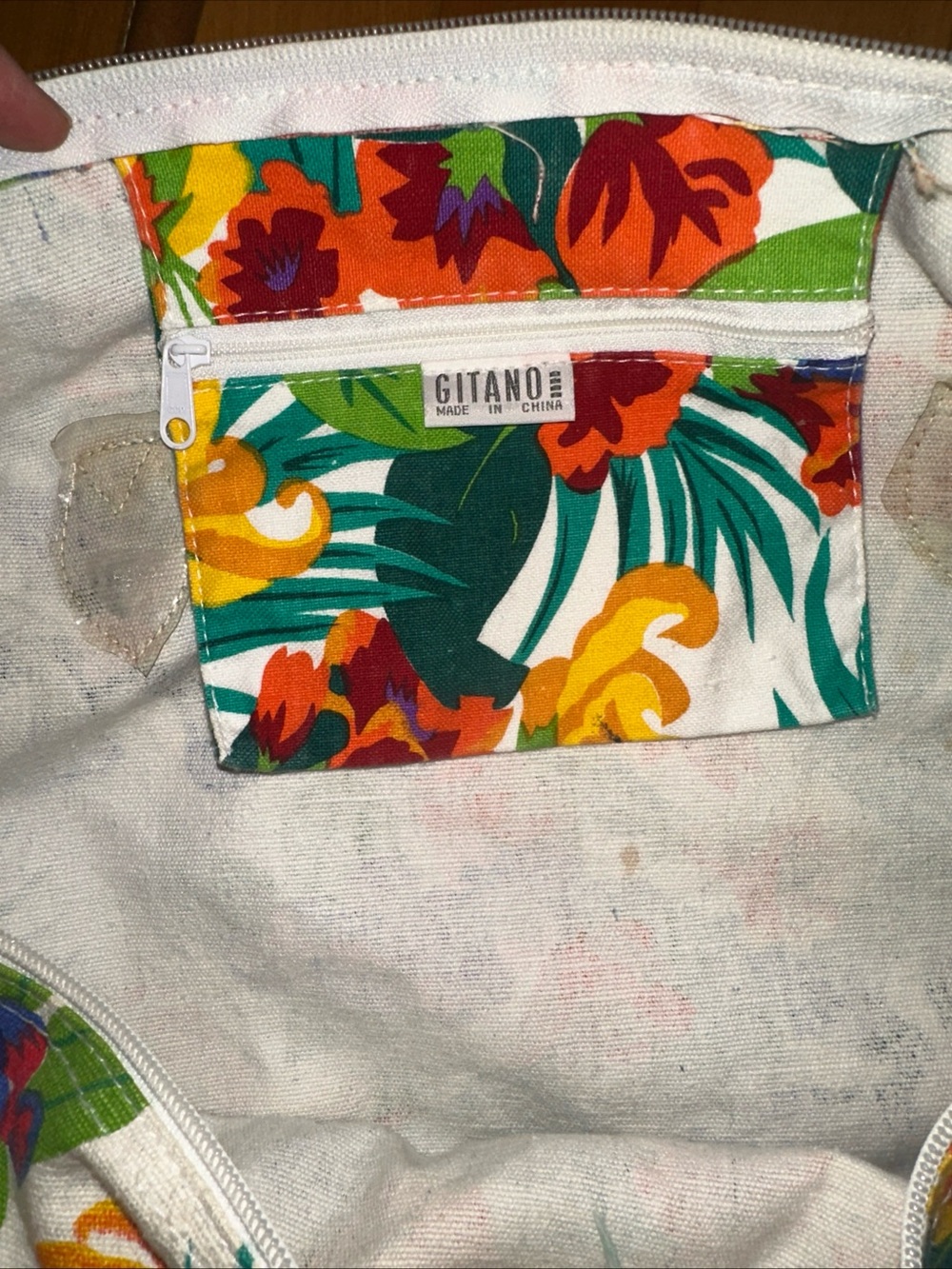 Gitano Tropical Floral Canvas Weekender Bag - White, Green, Blue, Red - Picture 8 of 9
